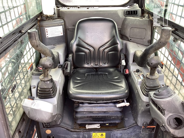 2020-kubota-svl65-2-image-13