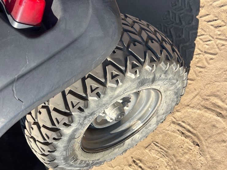 2019-kubota-rtvx1140-image-15