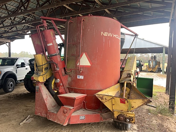 new-holland-358-image-9