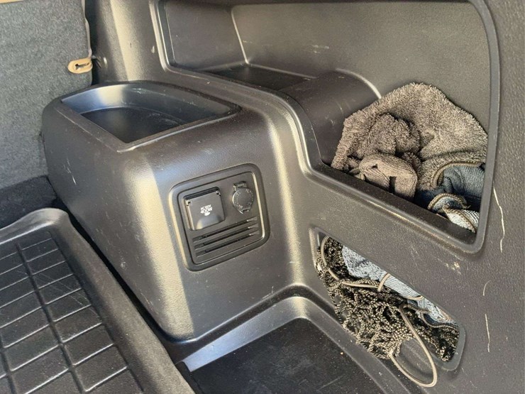 2016-toyota-4-runner-image-10