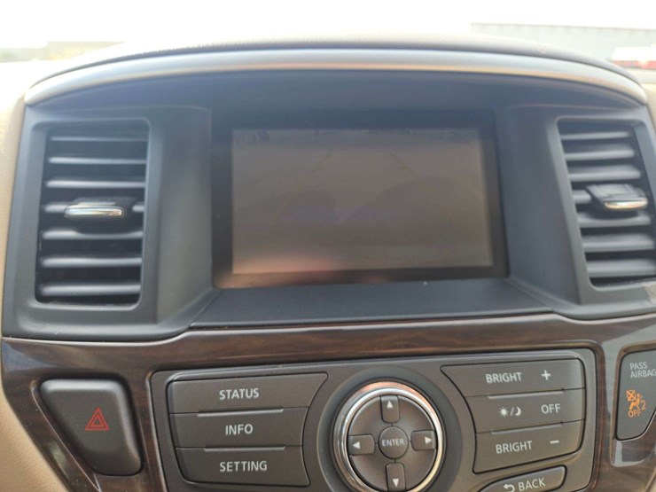 2014-nissan-pathfinder-sl-image-17