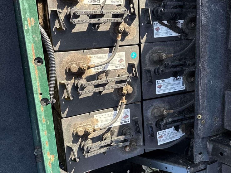 2004-e-z-go-electric-utility-cart-image-7