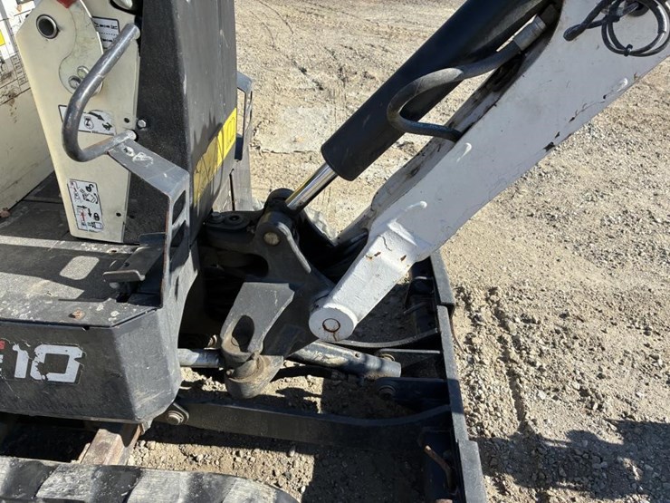 2019-bobcat-e10-image-12