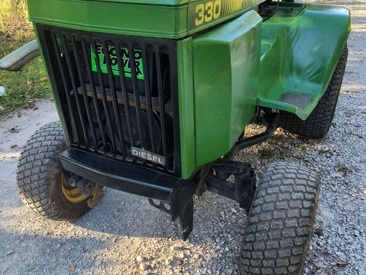 john-deere-330-image-2