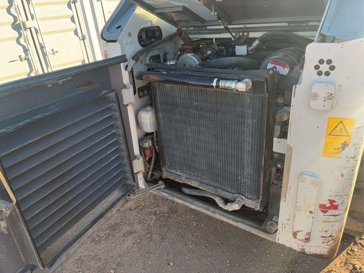 2019-takeuchi-tl8-image-17