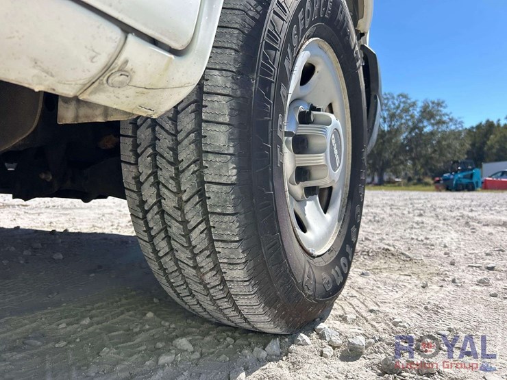 2012-gmc-3500-image-21