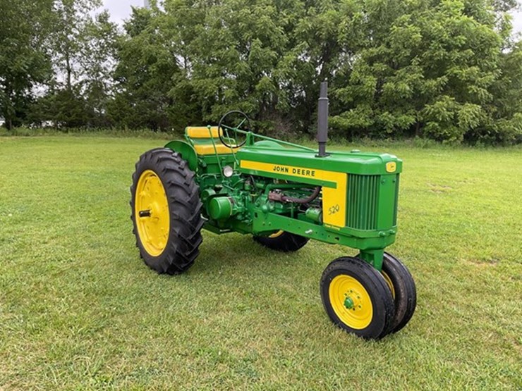 1957-john-deere-520-image-3