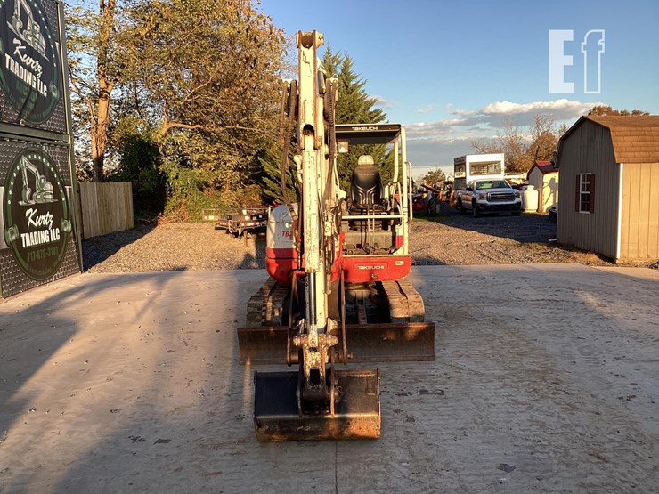 2015-takeuchi-tb260-image-7