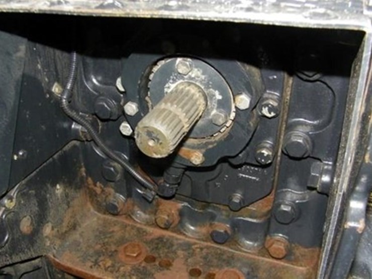 2010-case-ih-magnum-305-image-22