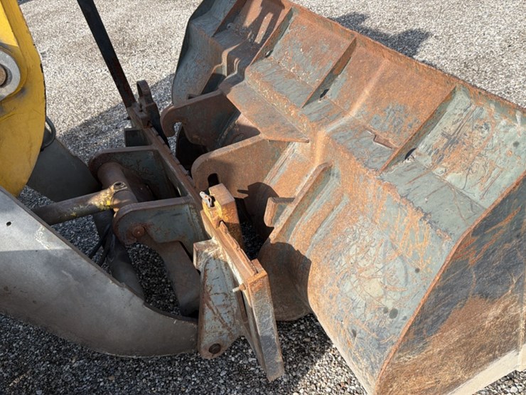 #1401-•-coyote-c14-4-compact-wheel-loader-image-25