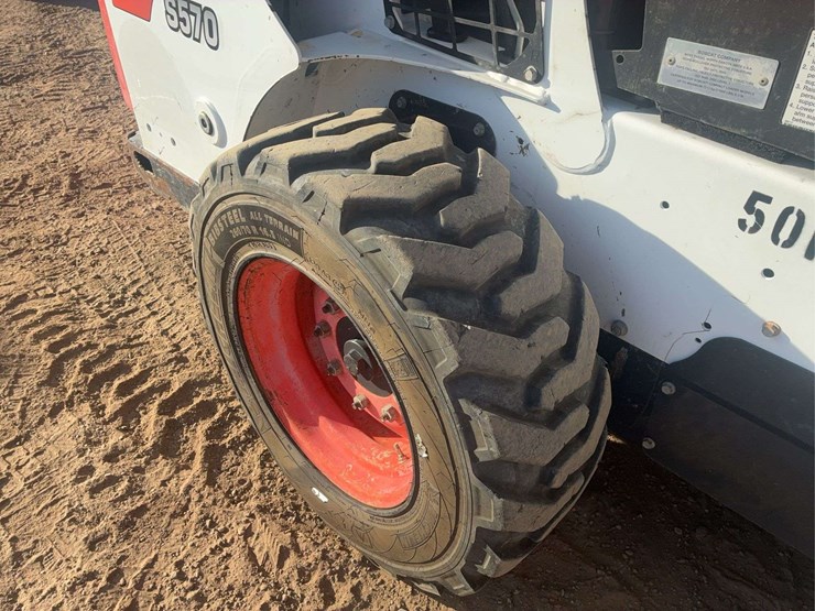 2019-bobcat-s570-image-30