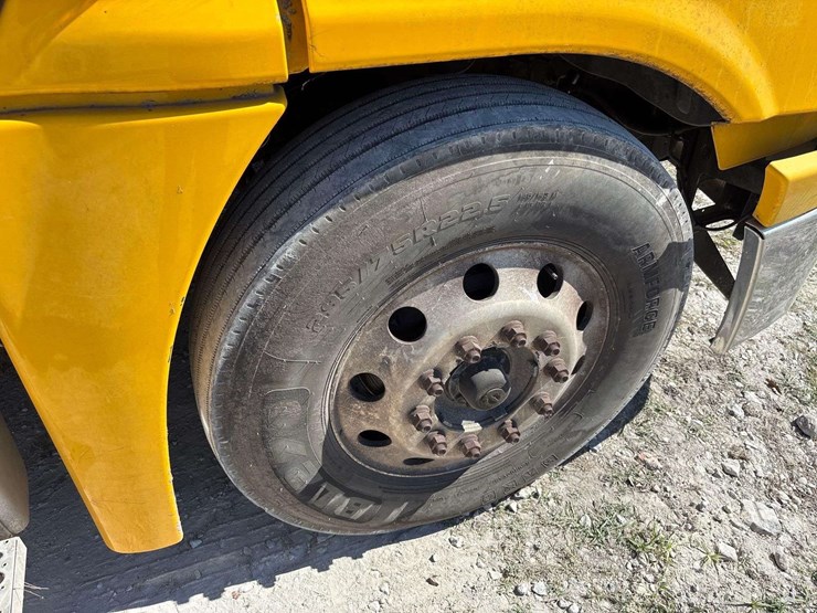 2017-freightliner-cascadia-125-image-30