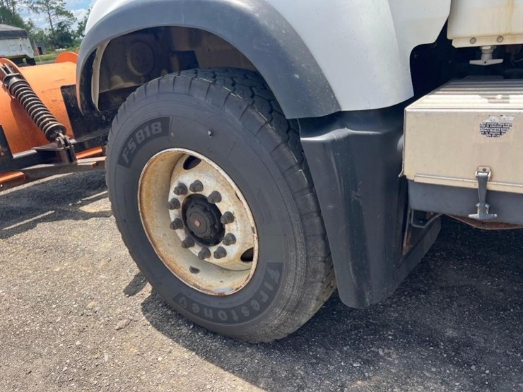 mack-granite-cv713-image-22