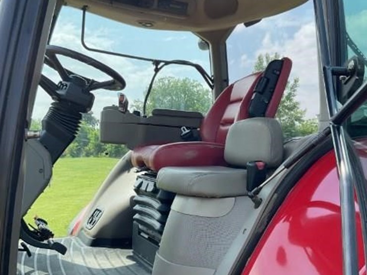 2010-case-ih-magnum-305-image-13