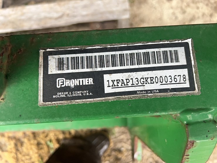 john-deere-340-image-33