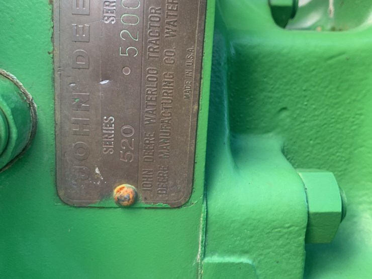 john-deere-520-image-8