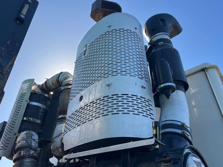 2014-mack-leu613-image-15