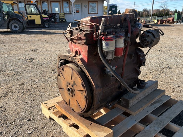 massey-ferguson-1080-image-4