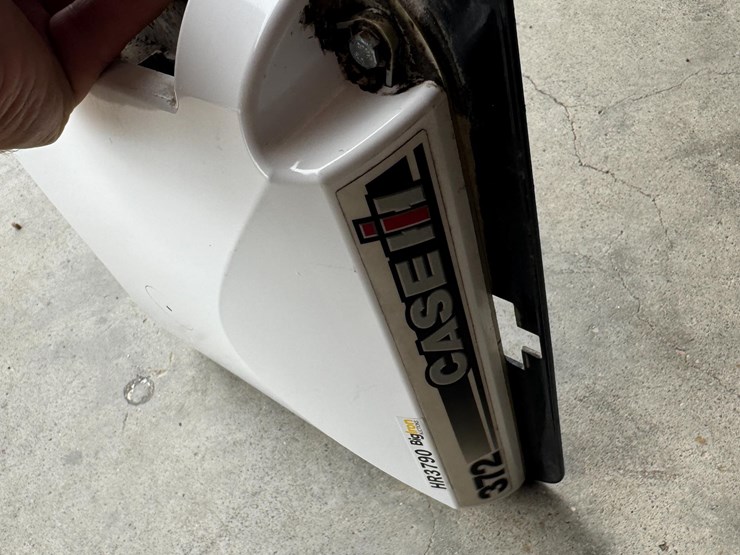 case-ih-372-guidance-globe-image-14