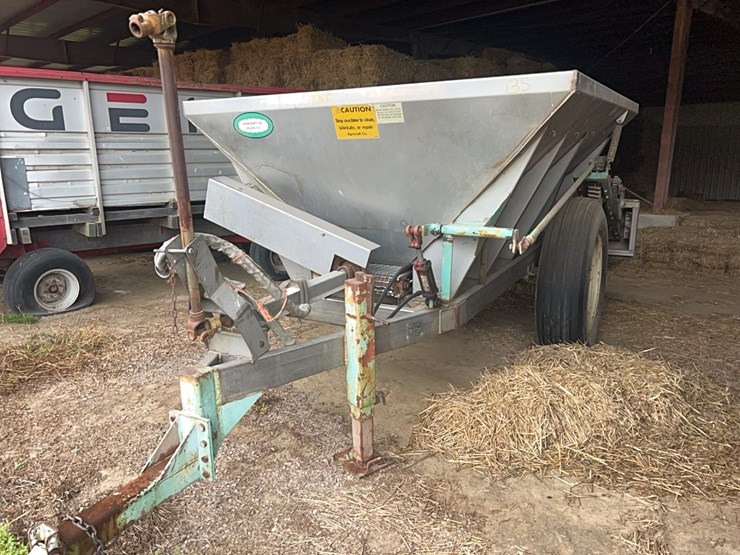 agricraft-fertilizer-buggy-dual-spinner-image-2