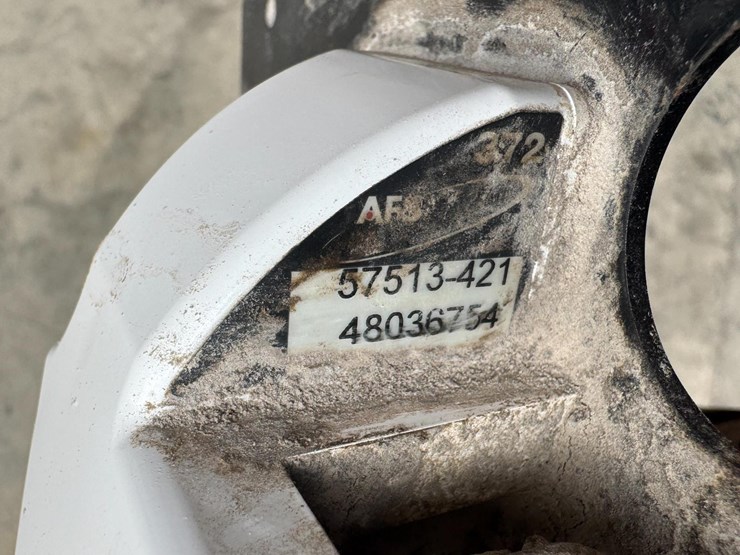 case-ih-372-guidance-globe-image-15