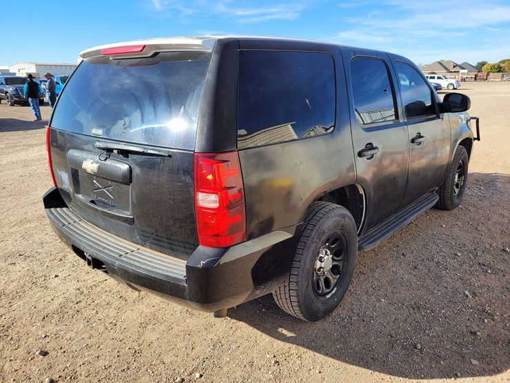 2010-chevrolet-tahoe-ls-image-3