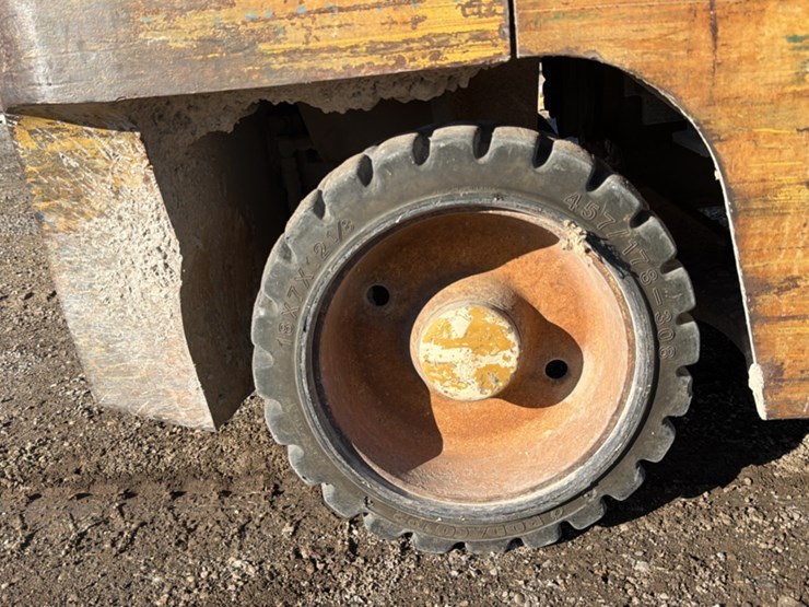 #1353-•-yale-gtc080-forklift-image-10