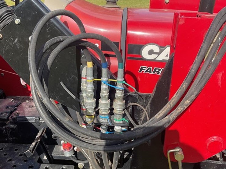 2011-case-ih-farmall-75a-image-15