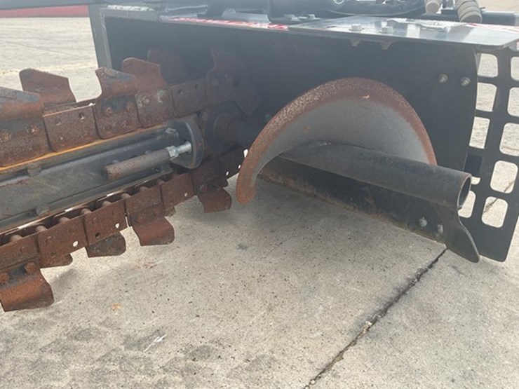 #83-•-2023-bradco-625-trencher-image-8