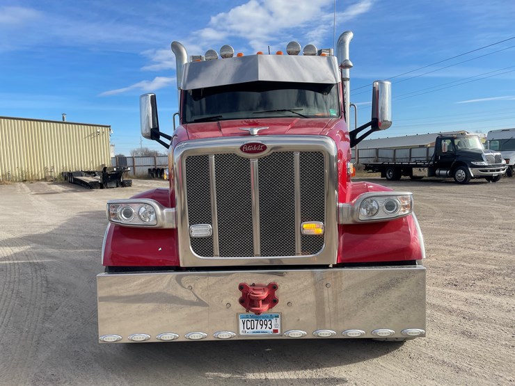 #3822-•-2019-peterbilt-heavy-rotator-truck-(has-mn-title-in-delay,-may-take-6-8-weeks)-image-6