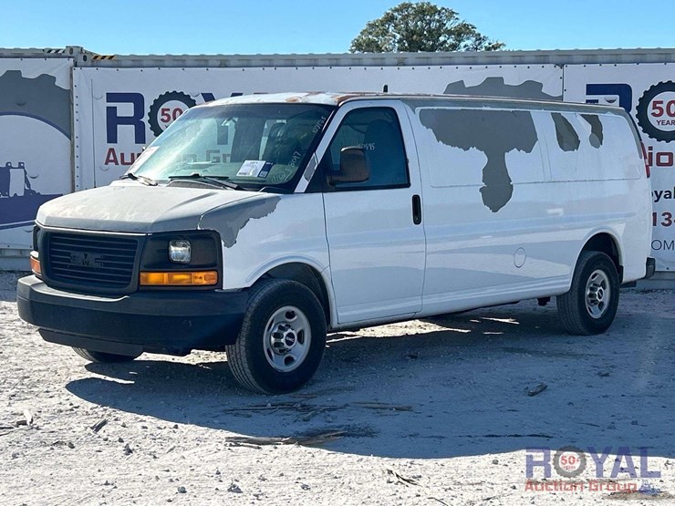 2012-gmc-3500-image-1