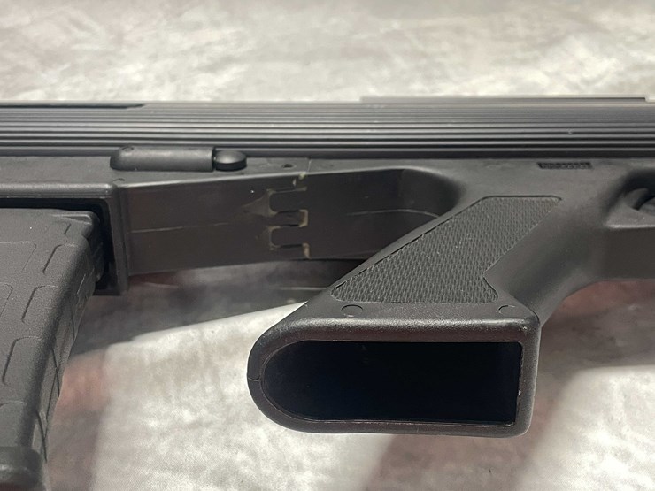 #8074-•-bushmaster-bullpup-m175,-223-rem-semi-auto-rifle,-sn:-po2020,-(neenah,-wi)-image-16