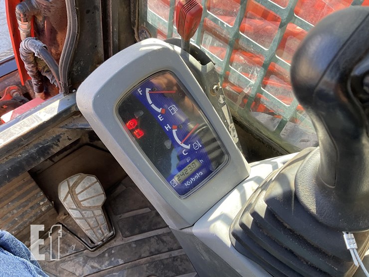 2015-kubota-svl90-2-image-20