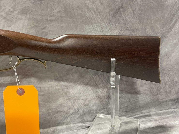 #8070-•-traditions-,-.50-cal.-muzzleloader,-sn:-202082,-(neenah,-wi)-image-15