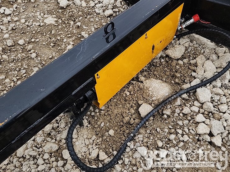 unused-2025-log-splitter-to-suit-mini-skidsteer-image-6