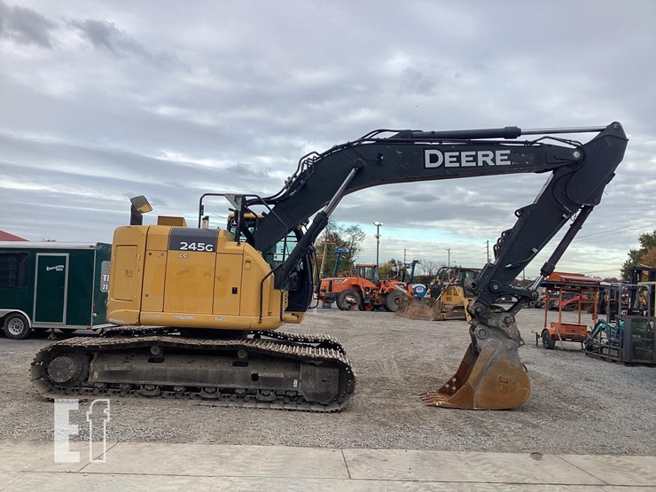 2019-deere-245g-lc-image-5