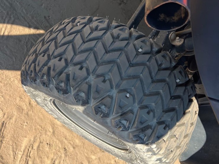 2019-kubota-rtvx1140-image-11