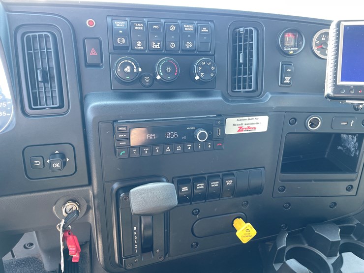 2021-international-mv607-image-32