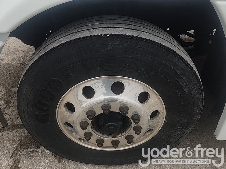 2019-freightliner-cascadia-image-10