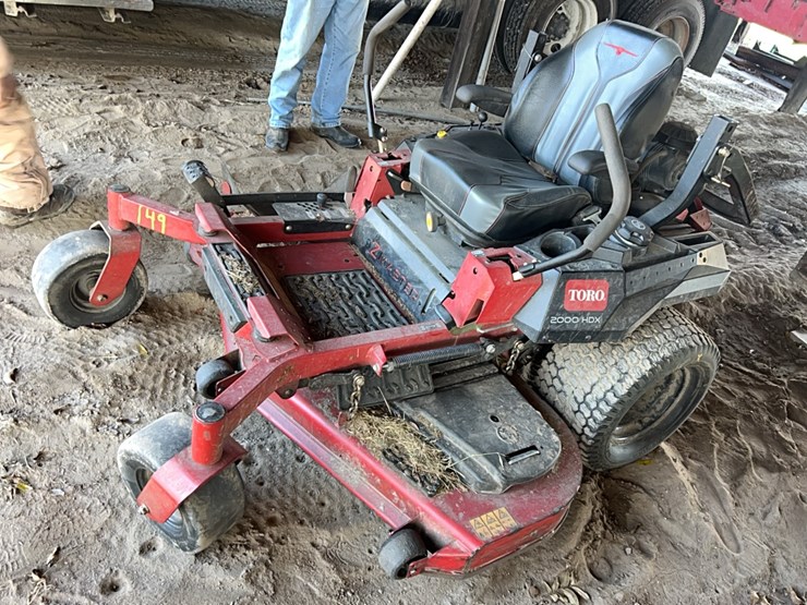 2000-hdx-toro-zero-turn-mower,-kawasaki-engine-image-2