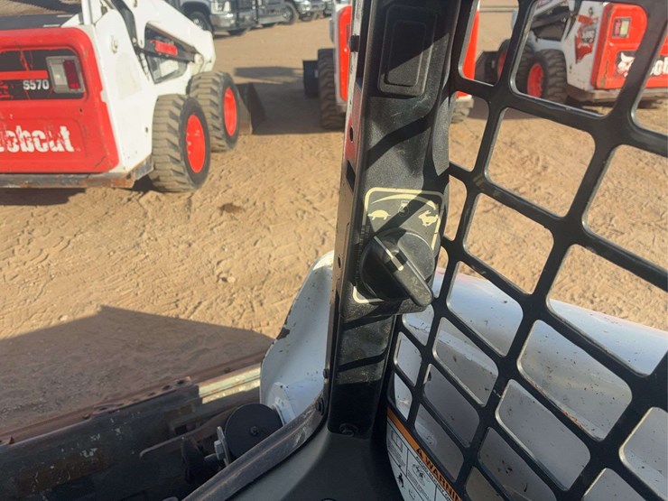 2019-bobcat-s570-image-17