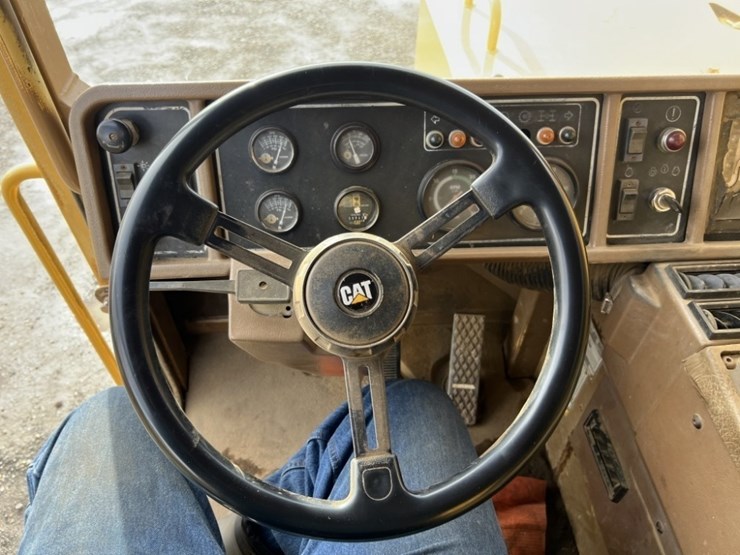 1995-caterpillar-d25d-image-27