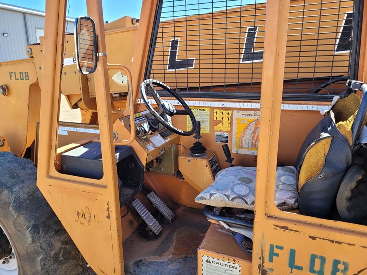 lull-1044c-54-image-10