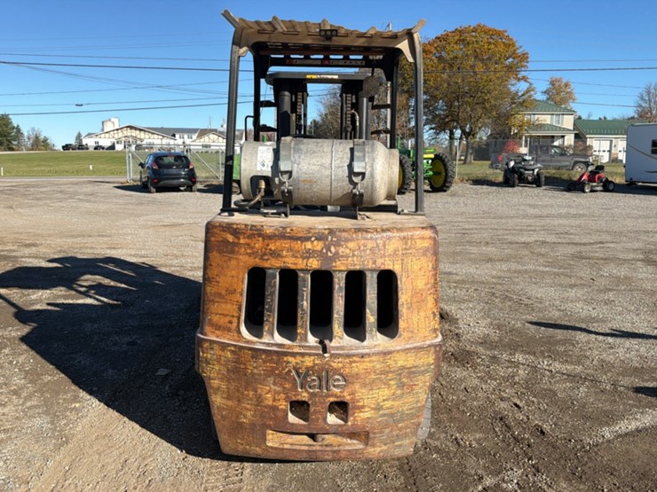 #1353-•-yale-gtc080-forklift-image-4