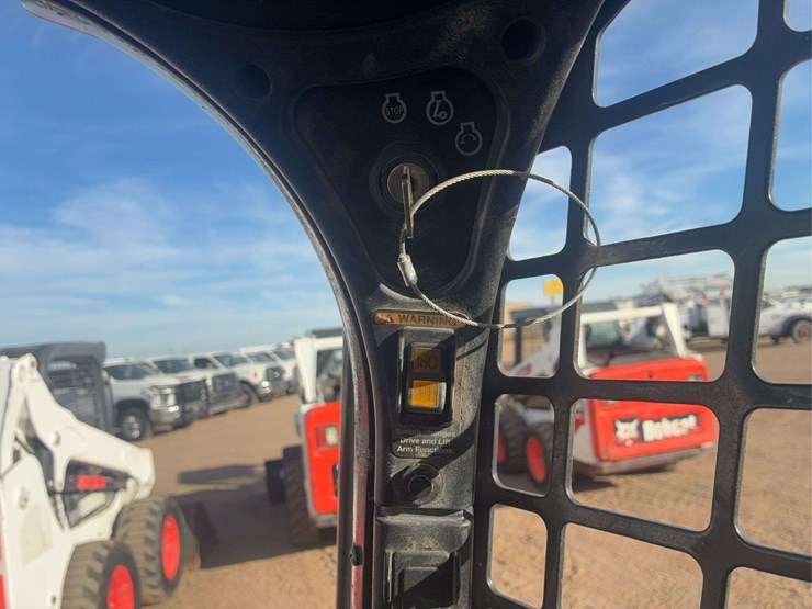 2019-bobcat-s570-image-18