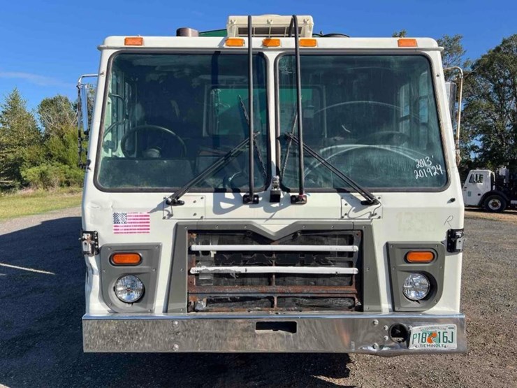 2013-mack-leu633-image-28