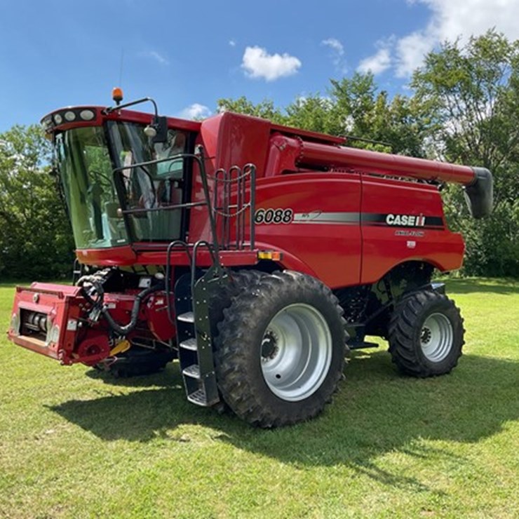 2011 CASE IH 6088