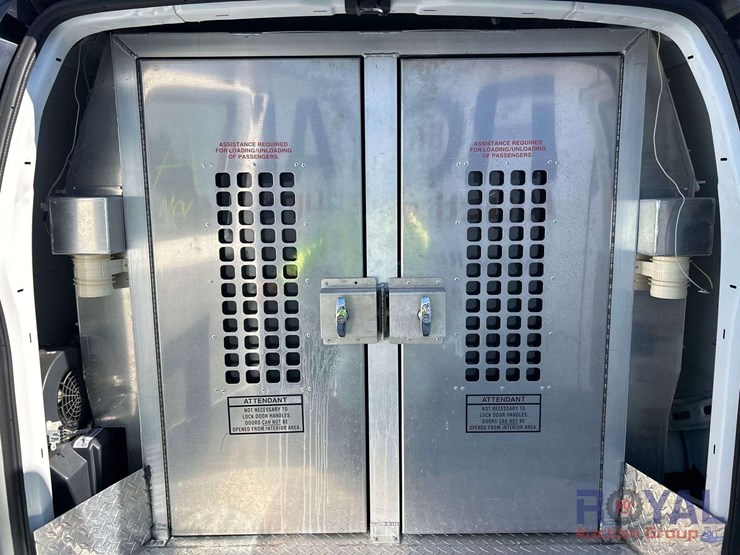 2012-gmc-3500-image-22