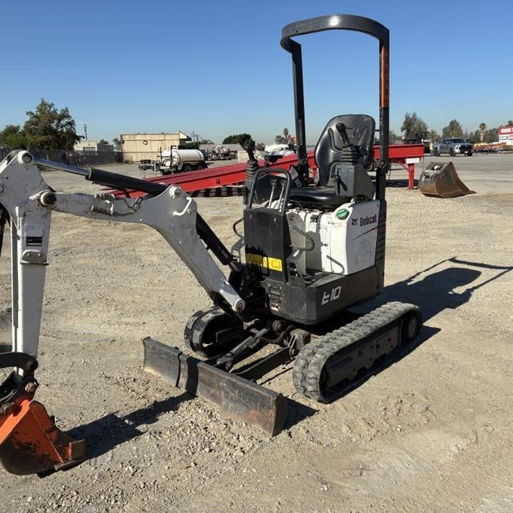 2019 BOBCAT E10