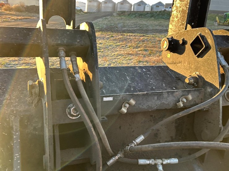 2014-case-721f-xr-image-14